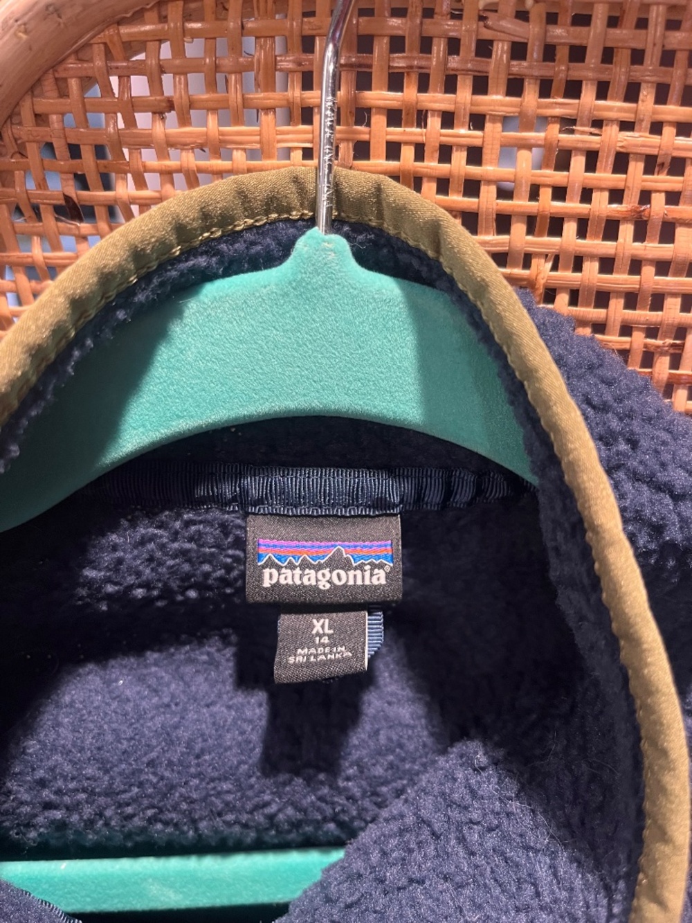 Boys Patagonia Fleece XL - Picture 3 of 5